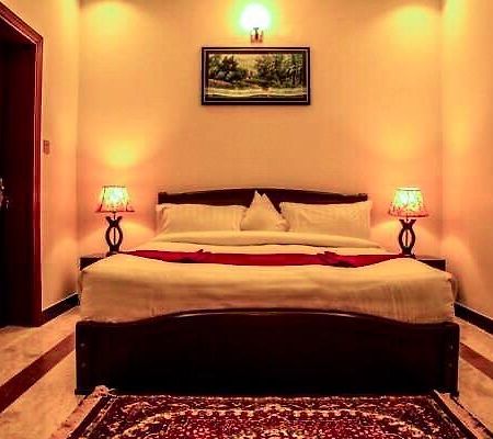 Triple One Hotel Suites Abbottabad Esterno foto