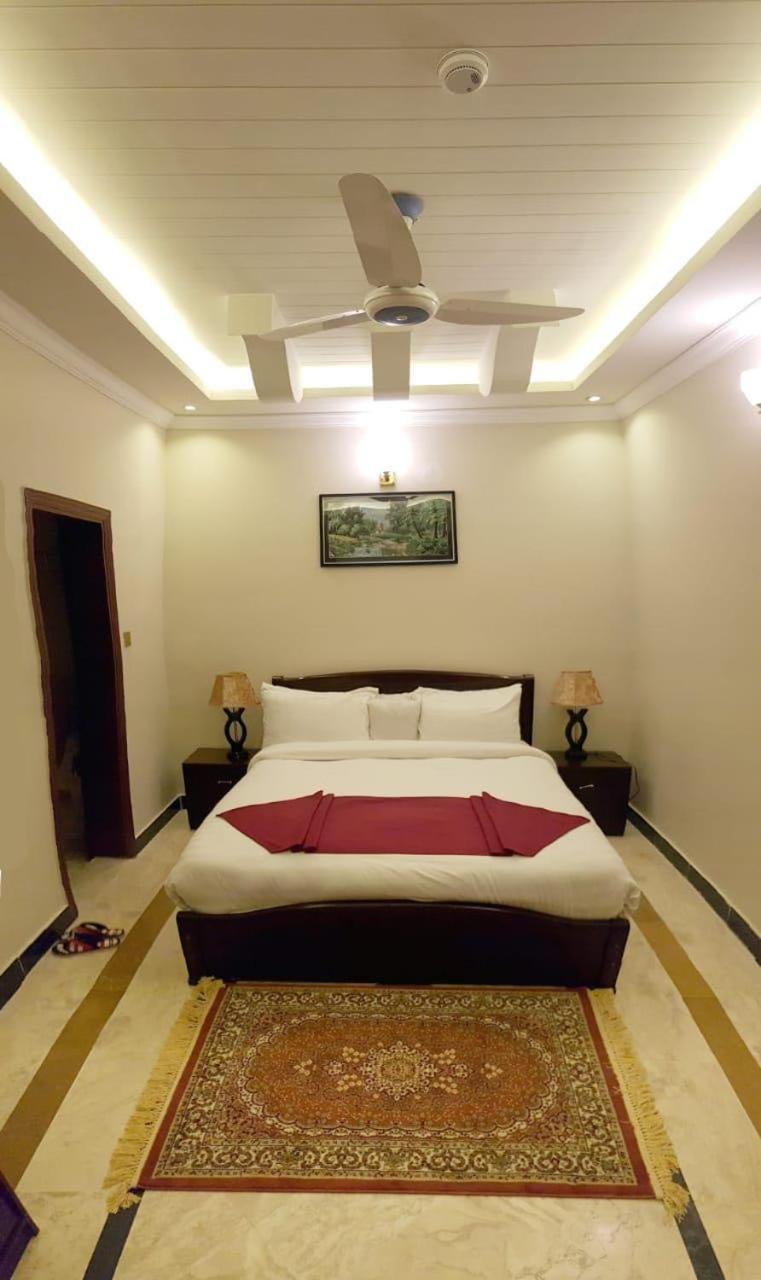 Triple One Hotel Suites Abbottabad Esterno foto