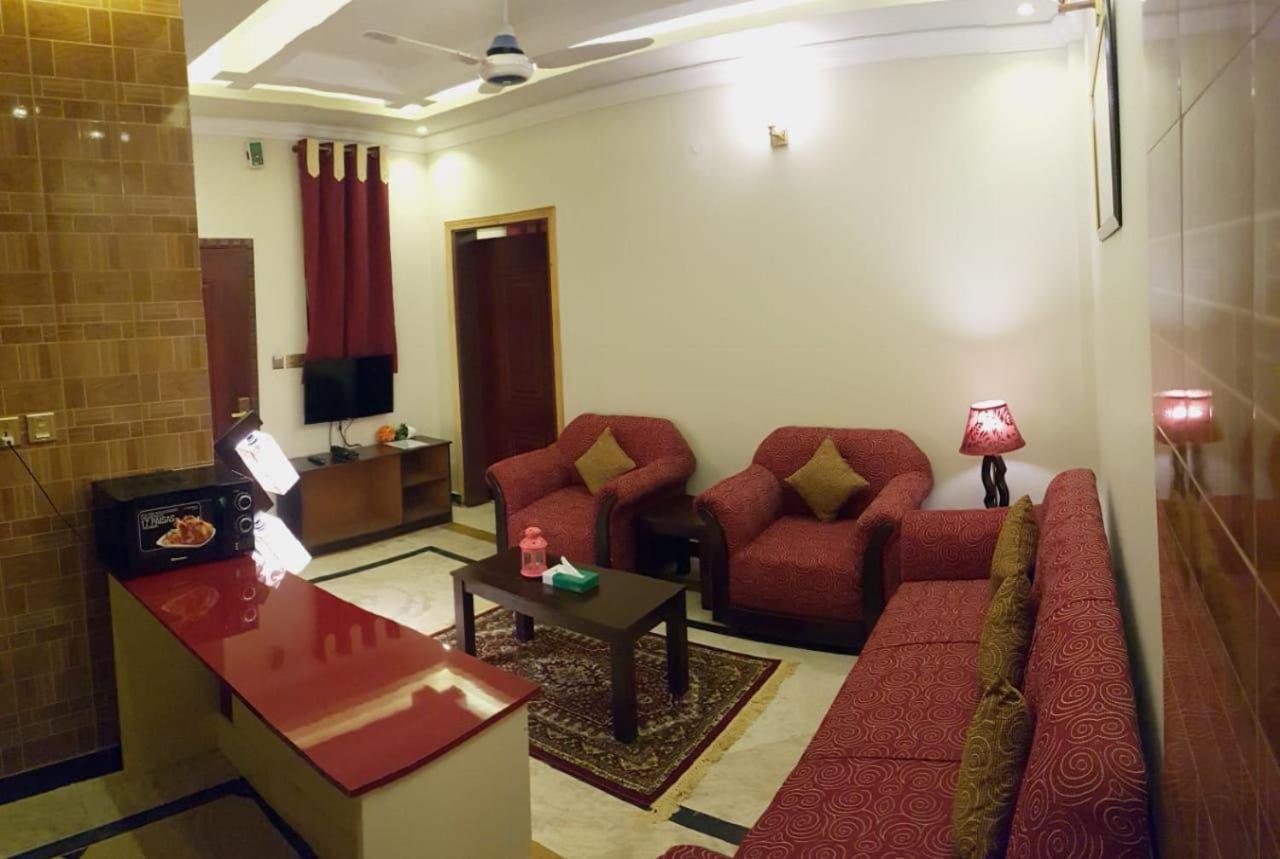 Triple One Hotel Suites Abbottabad Esterno foto
