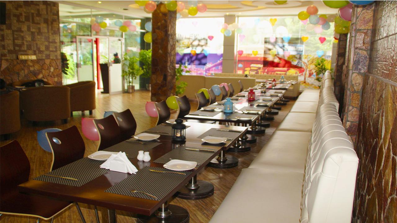 Triple One Hotel Suites Abbottabad Esterno foto
